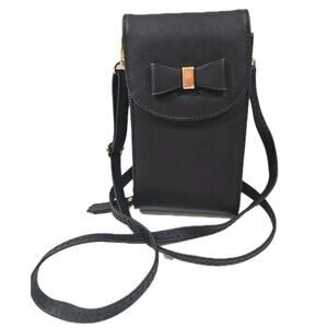 WOMAN BLACK PHONE CROSSBODY BAG MULTI SECTIONAL DETACHABLE STRAP NWOT.